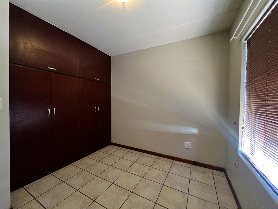 To Let 2 Bedroom Property for Rent in Die Bult North West